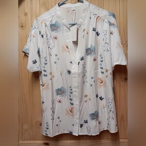 Made with Love Floral Woman's Top NWT